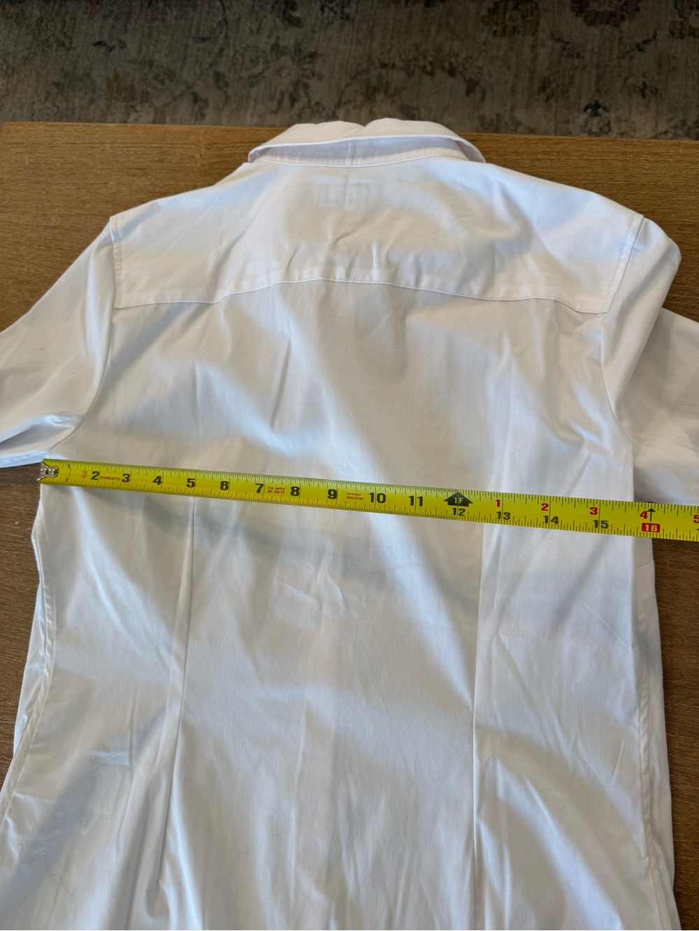 Women’s size 6 White Button-Down Dress Shirt - Banana Republic - Picture 4 of 6